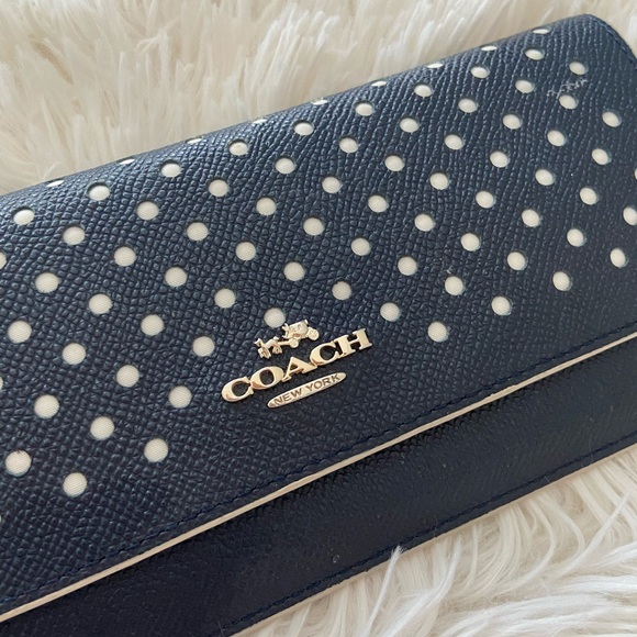 SOLD Coach Wallet - Picture 2 of 7
